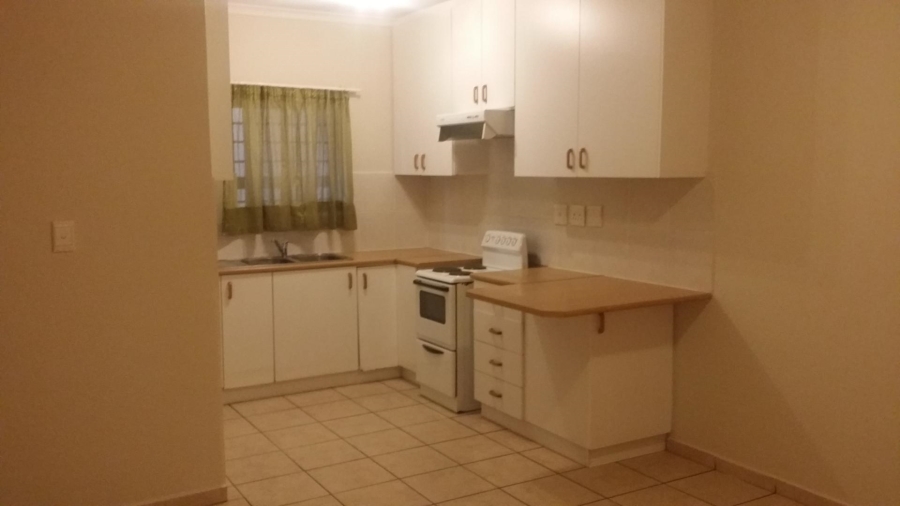 To Let 2 Bedroom Property for Rent in De Kuilen Western Cape